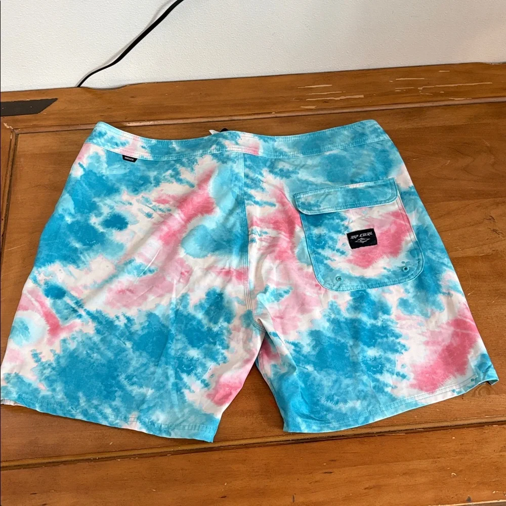 Rip Curl Mirage Blue and Pink Tie-Dye Board Shorts Size 40